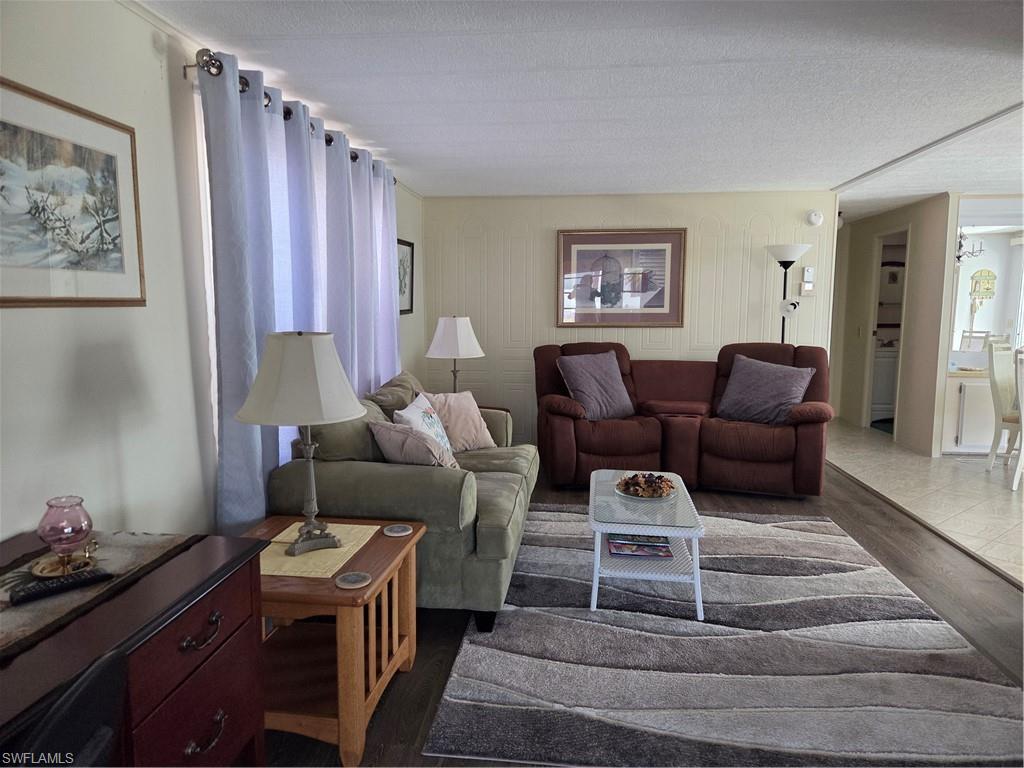 LAZY DAYS MOBILE VILLAGE - Residential