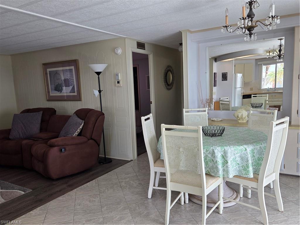 LAZY DAYS MOBILE VILLAGE - Residential