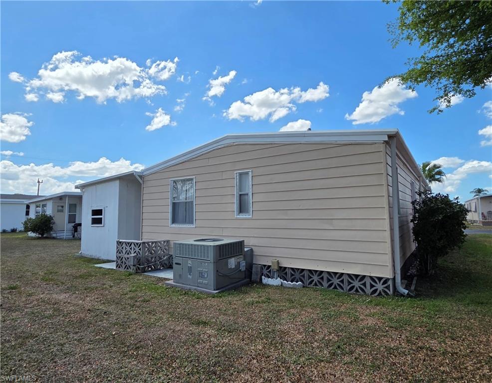 LAZY DAYS MOBILE VILLAGE - Residential