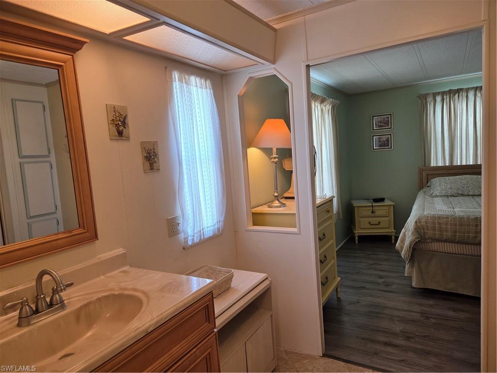 LAZY DAYS MOBILE VILLAGE - Residential