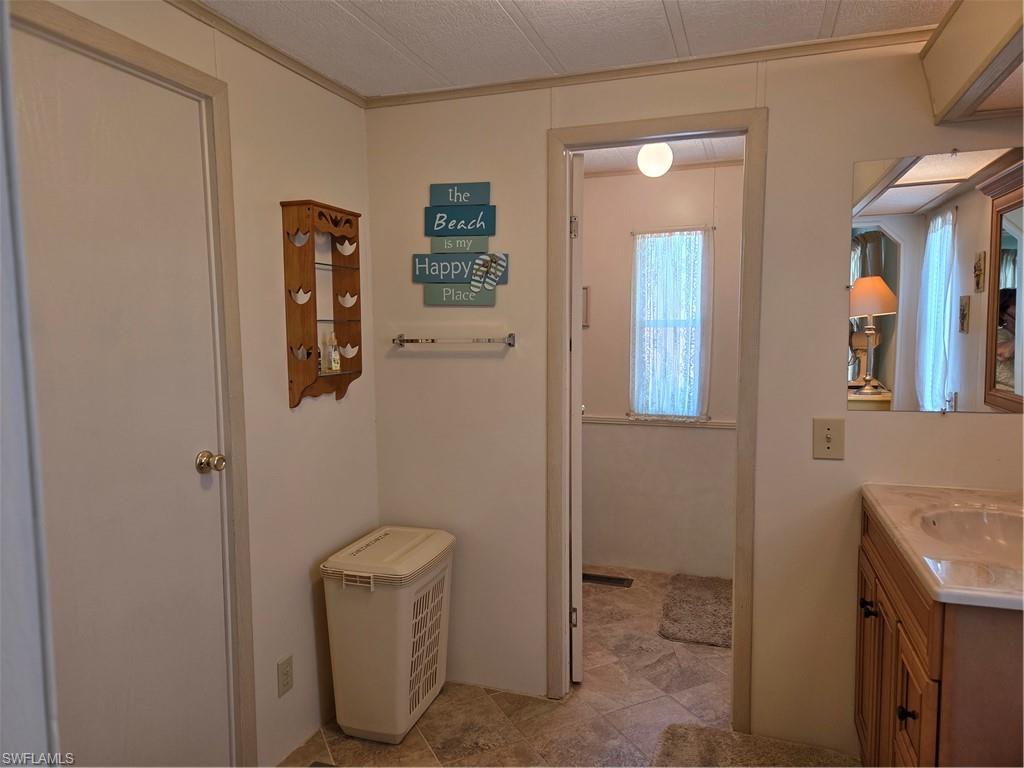 LAZY DAYS MOBILE VILLAGE - Residential