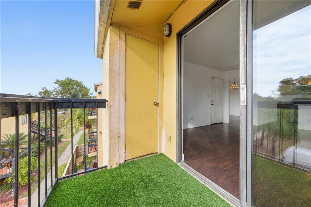 VILLAGE CREEK - Residential