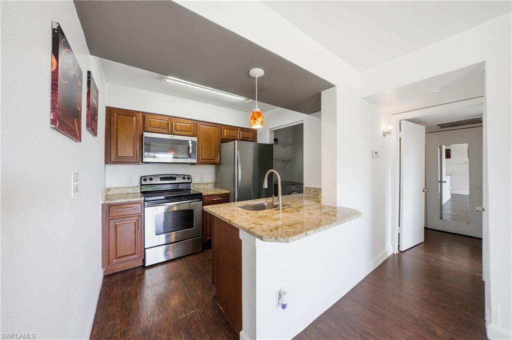 VILLAGE CREEK - Residential