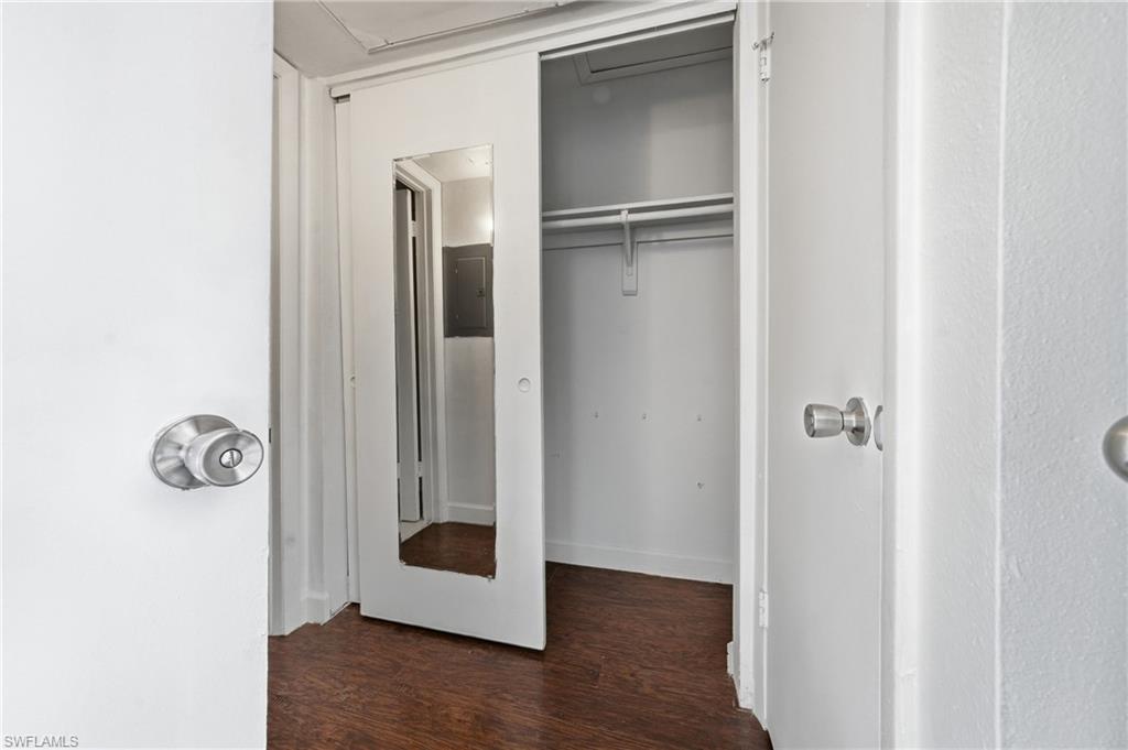 VILLAGE CREEK - Residential