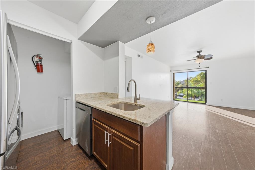 VILLAGE CREEK - Residential