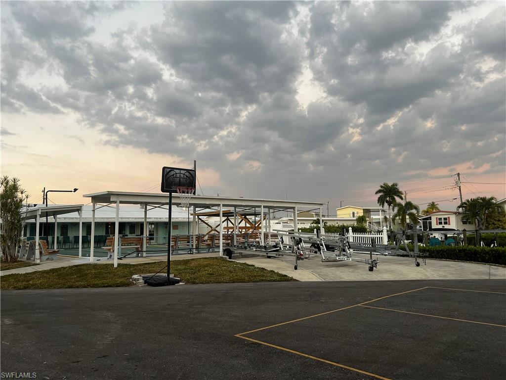 MARINERS COVE - Land