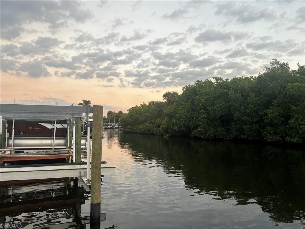 MARINERS COVE - Land