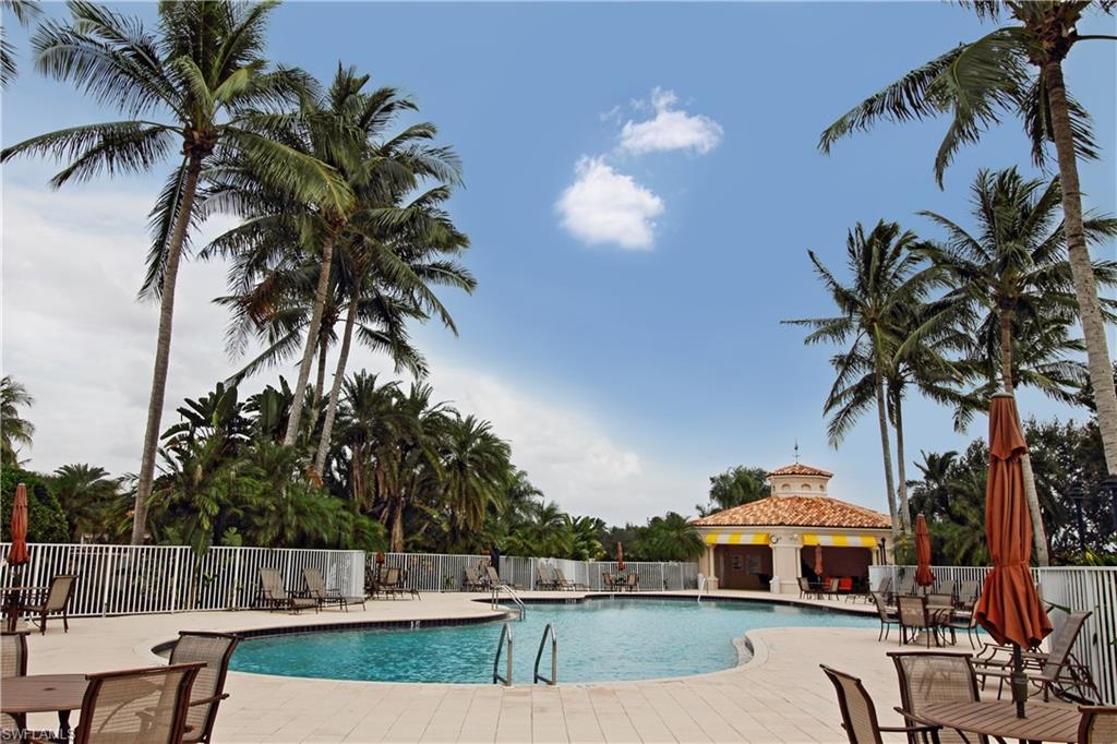 VILLAGE WALK - Residential