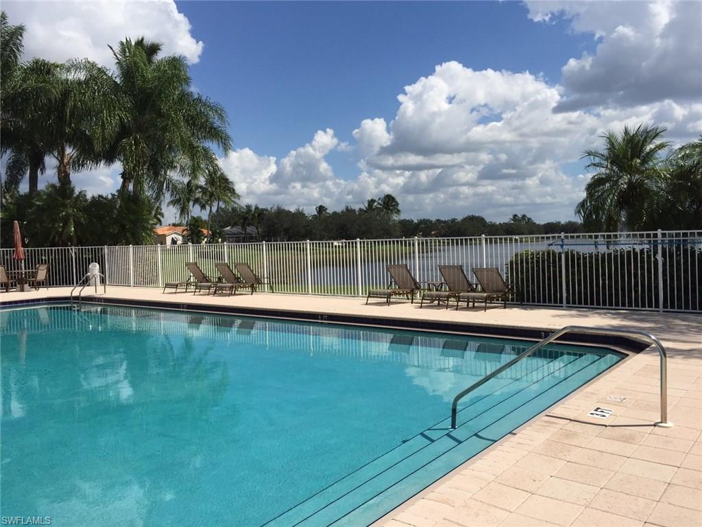 VILLAGE WALK - Residential