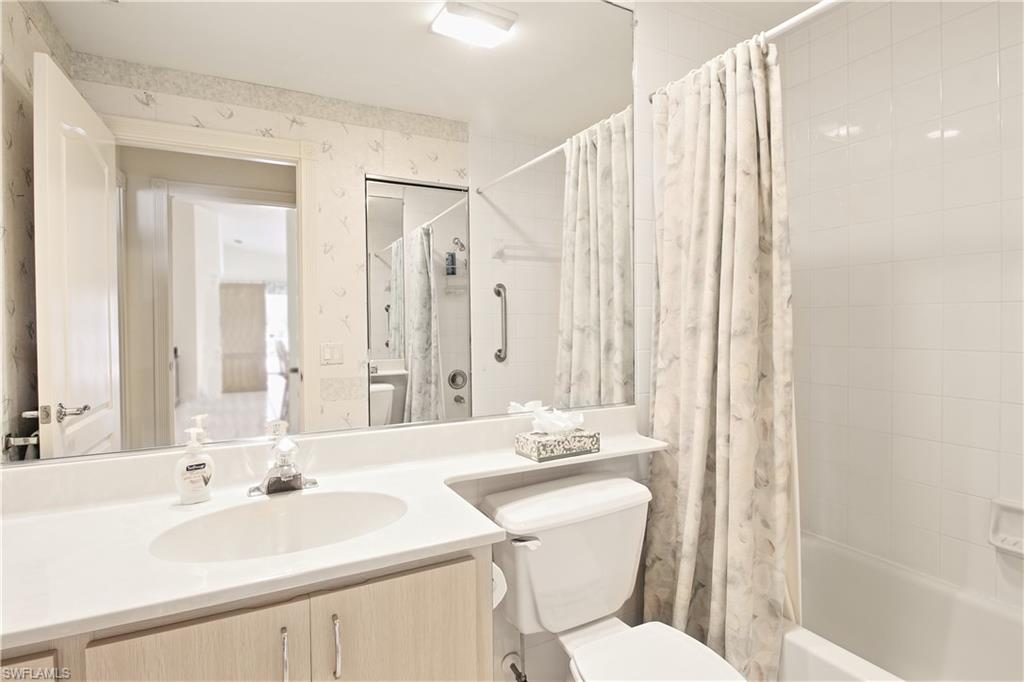 VILLAGE WALK - Residential