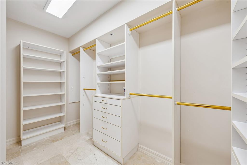 CARLYSLE AT BAY COLONY - Residential