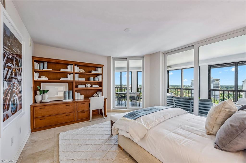 CARLYSLE AT BAY COLONY - Residential