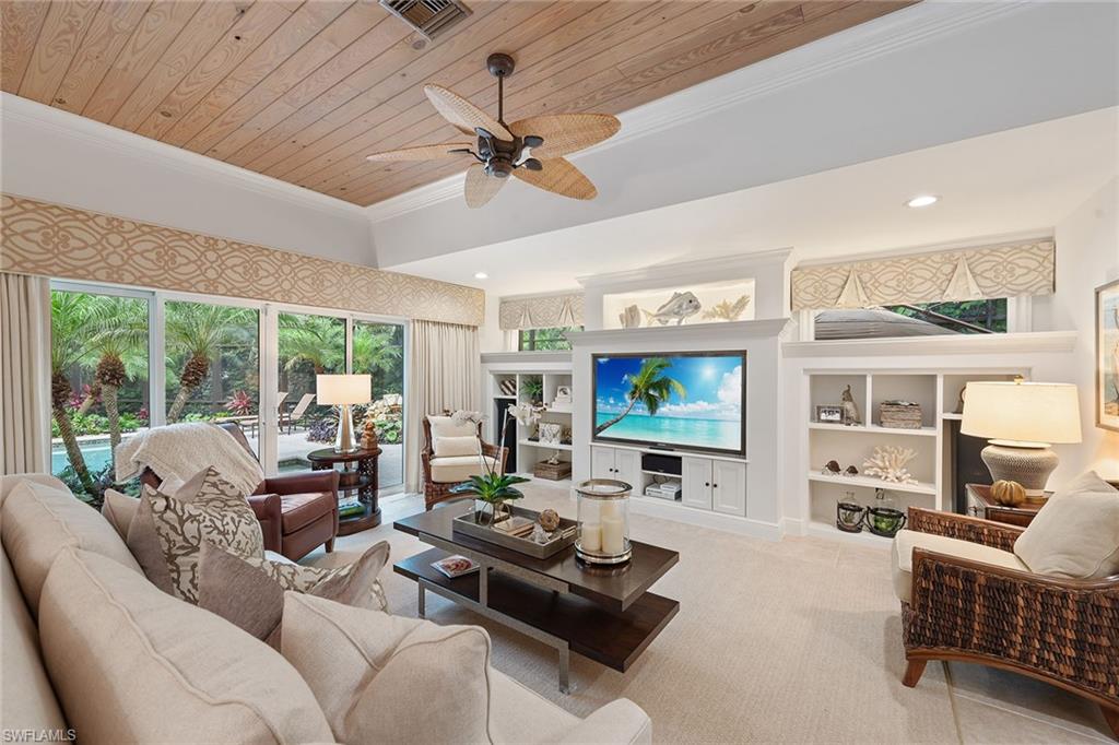 PELICAN BAY WOODS - Residential