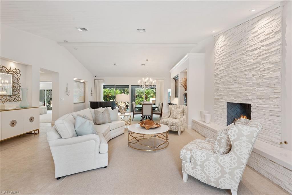 PELICAN BAY WOODS - Residential