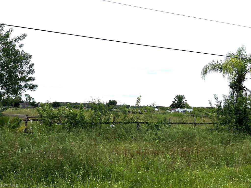 LABELLE ACRES - Land