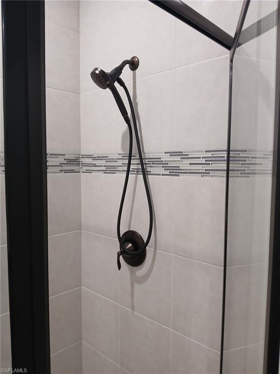 BONAVIE COVE - Residential