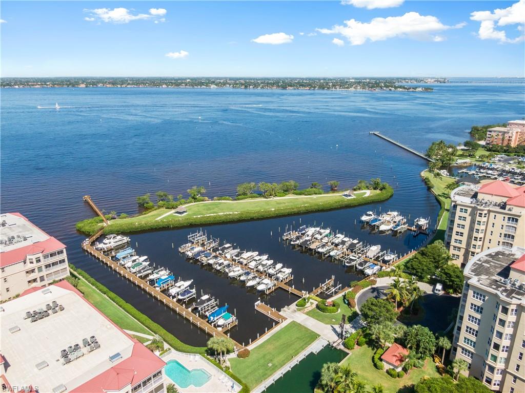 HARBOUR ISLE YACHT AND RACQUET CLUB CONDO - Residential