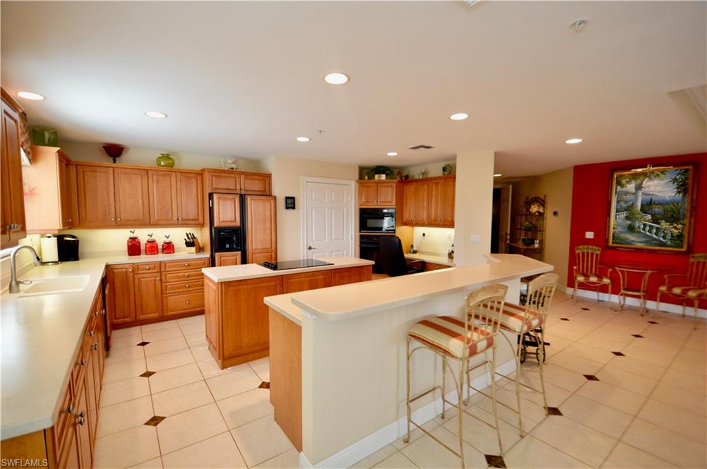 HARBOUR ISLE YACHT AND RACQUET CLUB CONDO - Residential