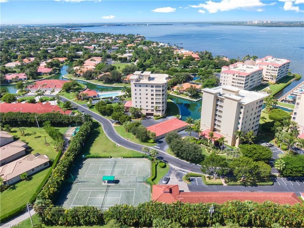 HARBOUR ISLE YACHT AND RACQUET CLUB CONDO - Residential