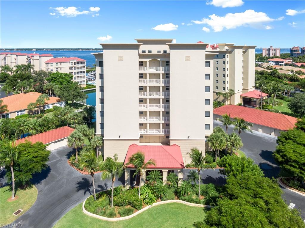 HARBOUR ISLE YACHT AND RACQUET CLUB CONDO - Residential