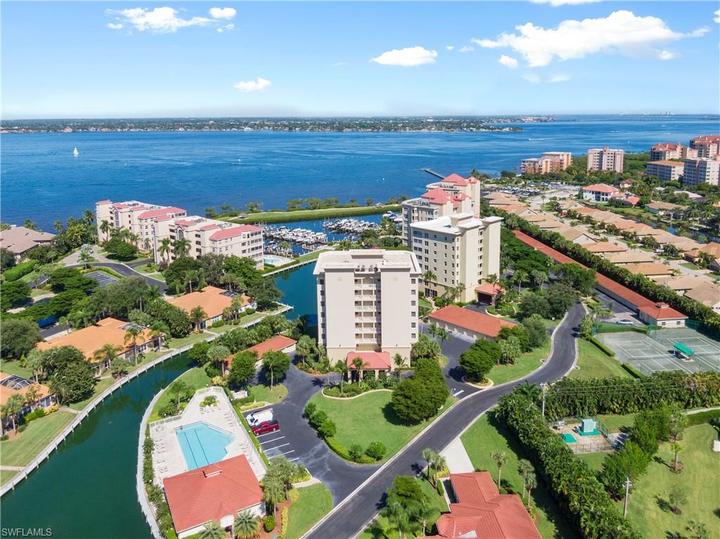 HARBOUR ISLE YACHT AND RACQUET CLUB CONDO - Residential