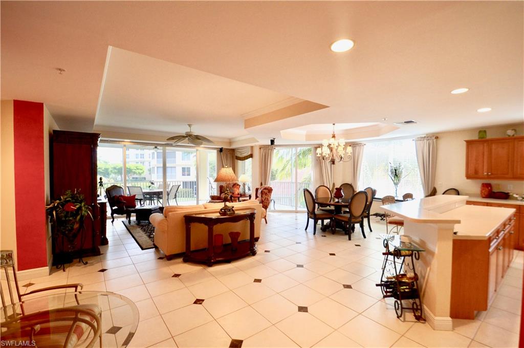 HARBOUR ISLE YACHT AND RACQUET CLUB CONDO - Residential