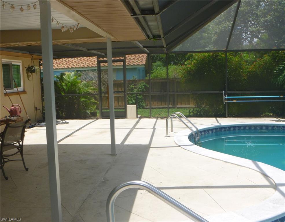 COUNTRY CLUB ESTATES - Residential