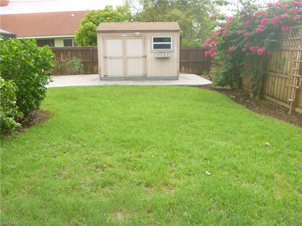 COUNTRY CLUB ESTATES - Residential