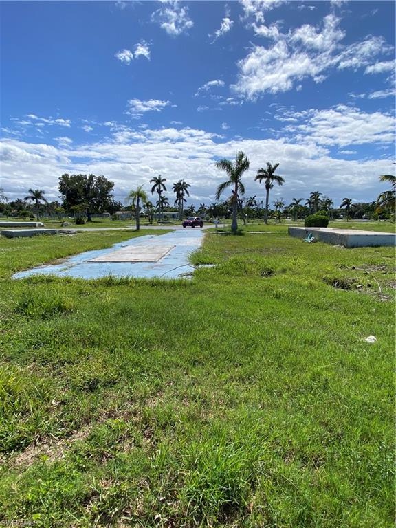 PLANTATION ESTATES MOBILE HOME - Land