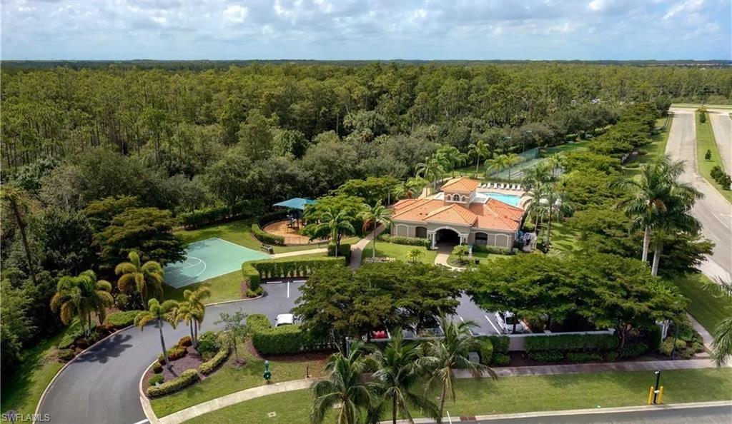 COLONNADE AT FORUM - Residential
