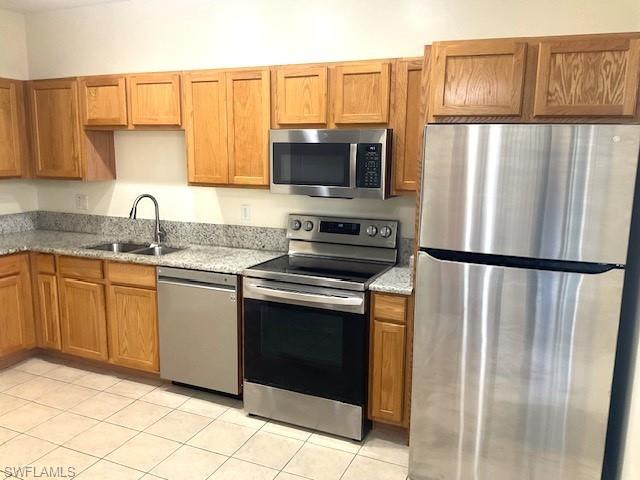 COLONNADE AT FORUM - Residential