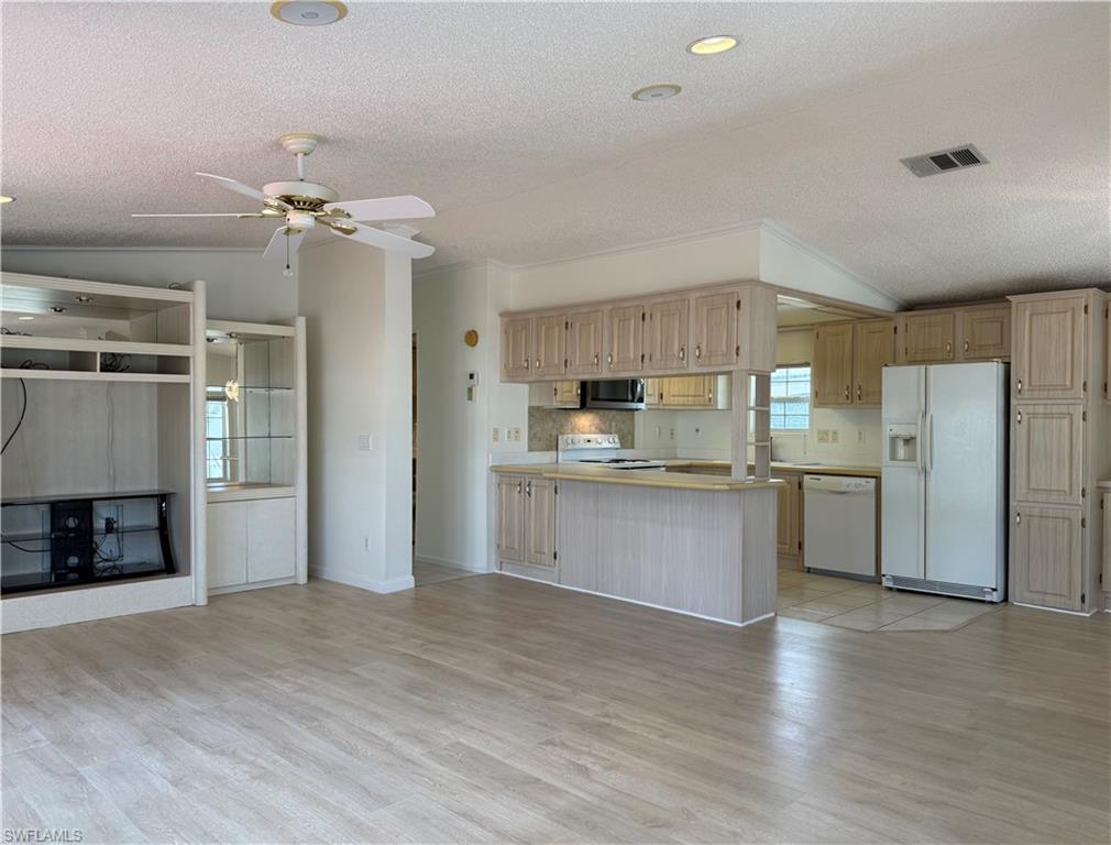 IMPERIAL WILDERNESS - Residential