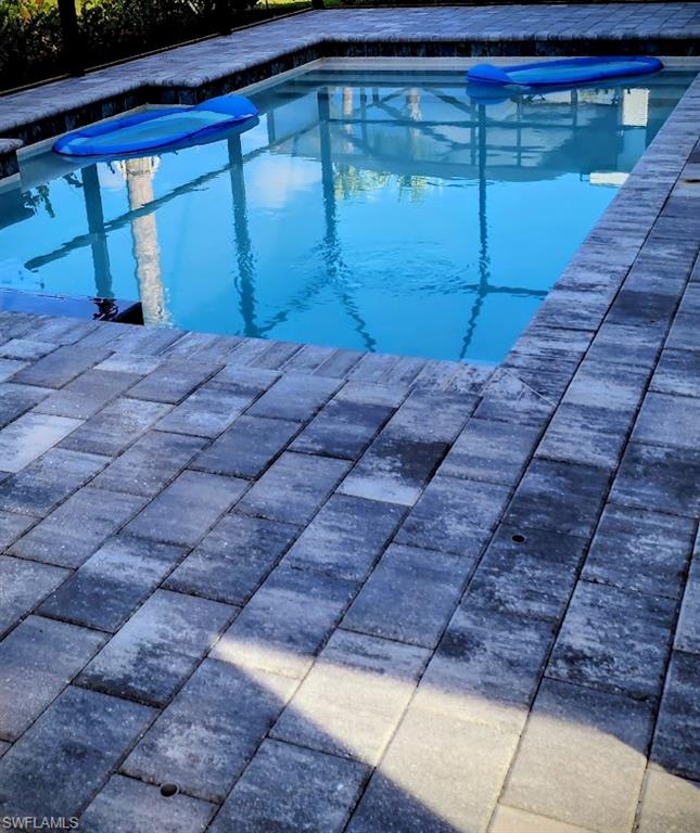 TUCKERS COVE - Residential Lease