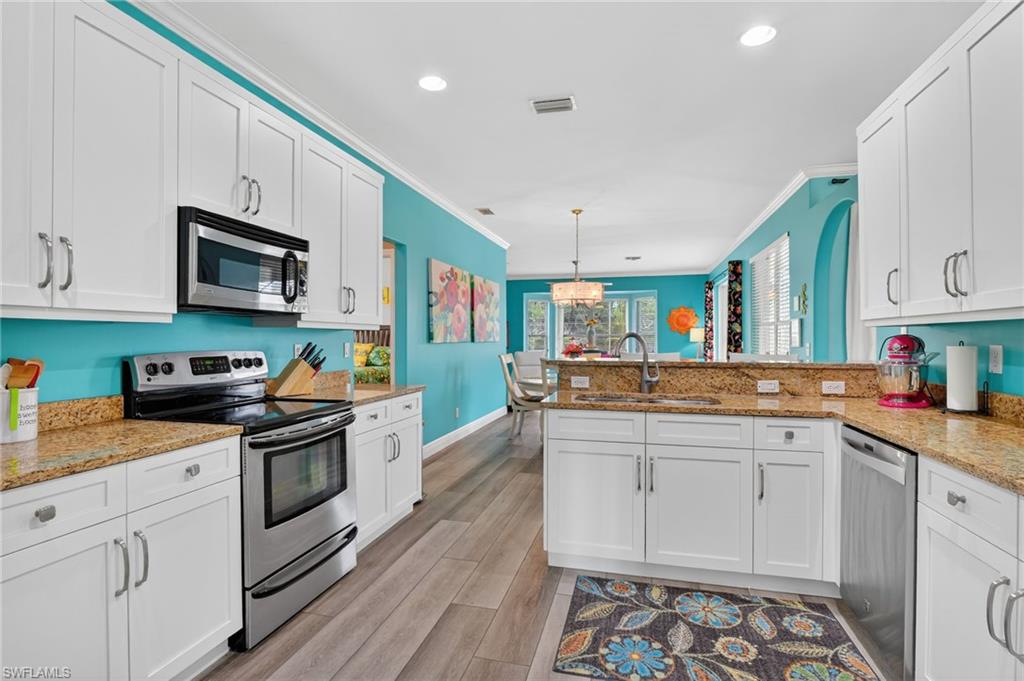 MEADOWBROOK - Residential