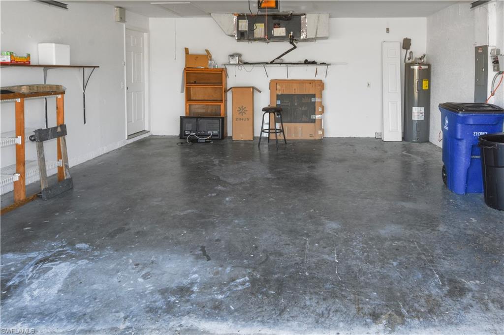 MIRROR LAKES - Residential