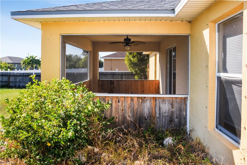 MIRROR LAKES - Residential