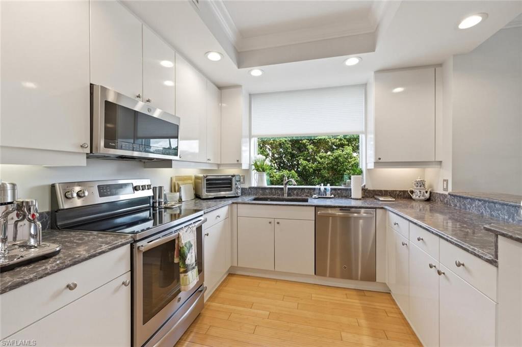 ARUBA AT COVE TOWERS - Residential