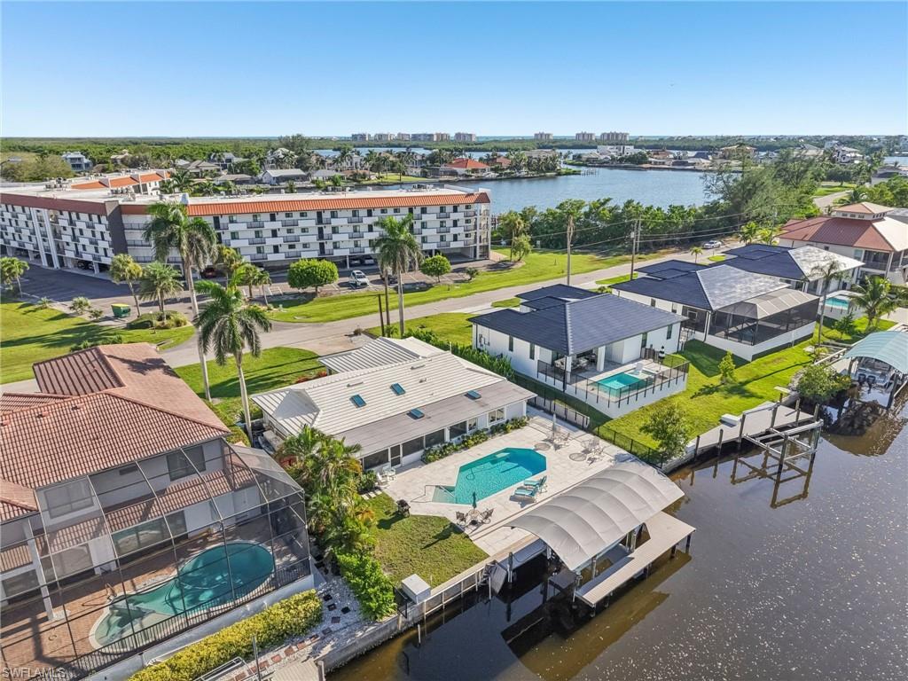LITTLE HICKORY SHORES - Residential