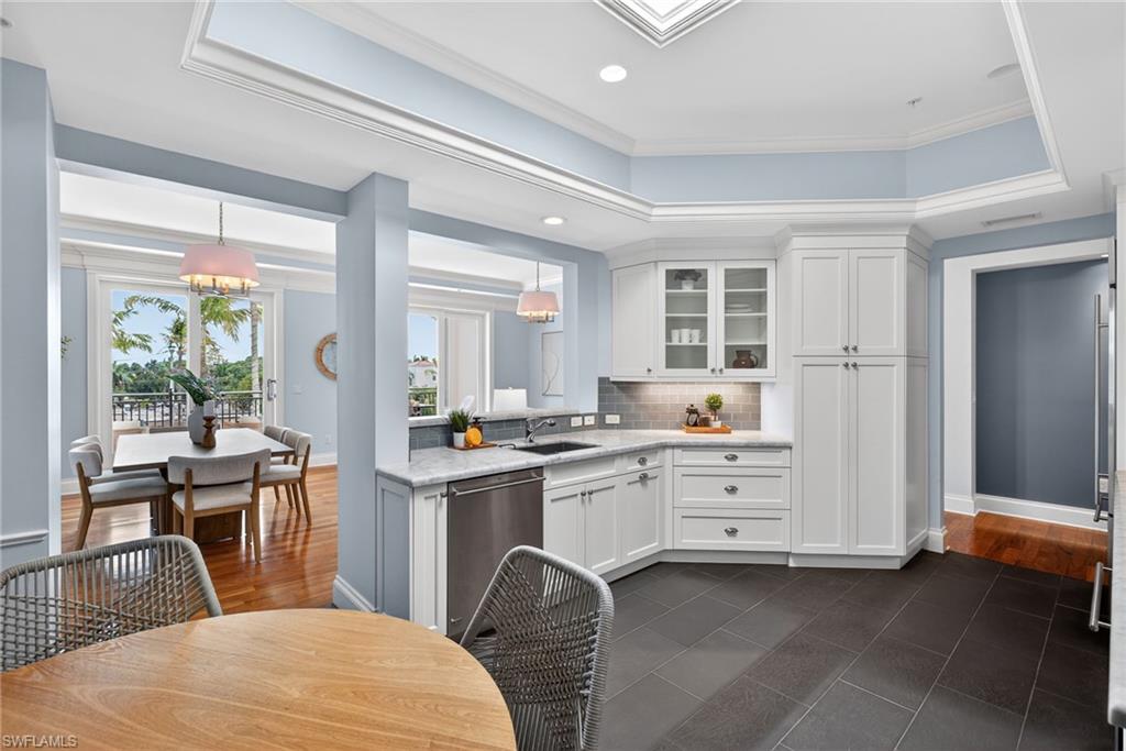 OLDE NAPLES - Residential