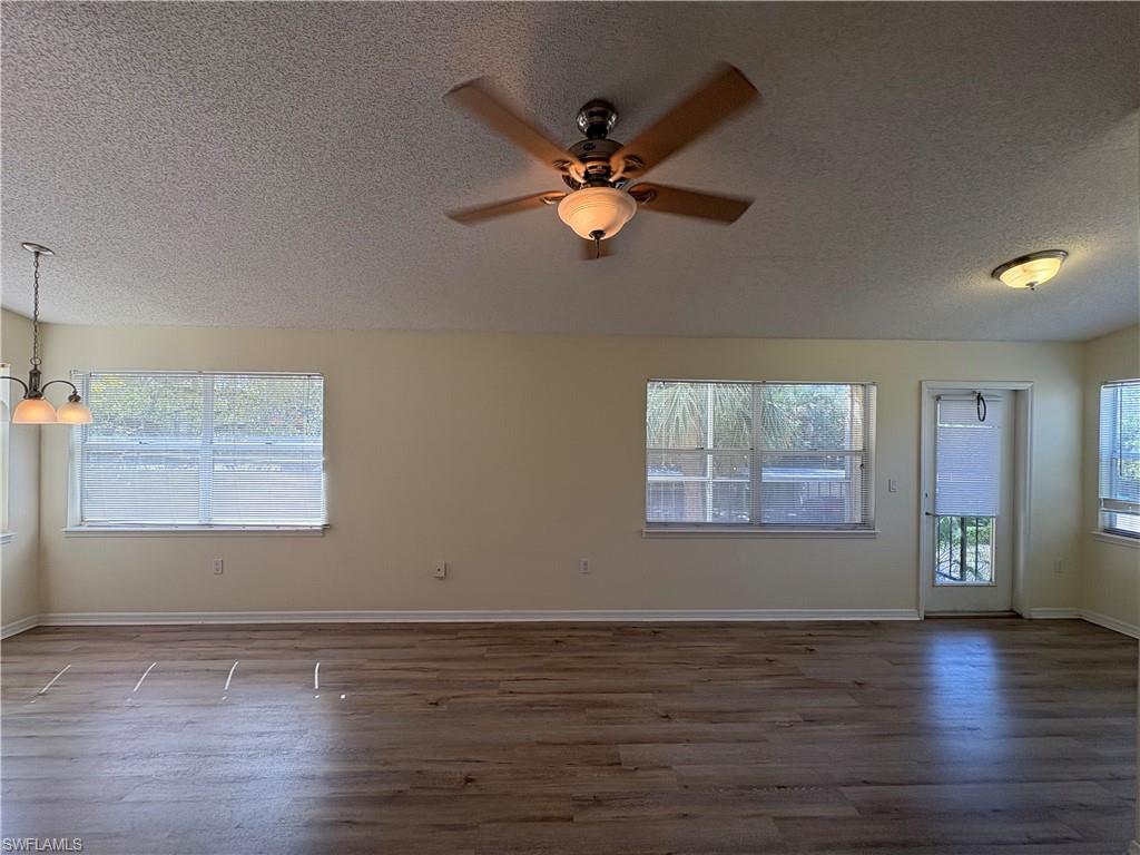 VENETIAN PALMS - Residential