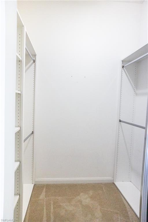 ISLAND WALK - Residential