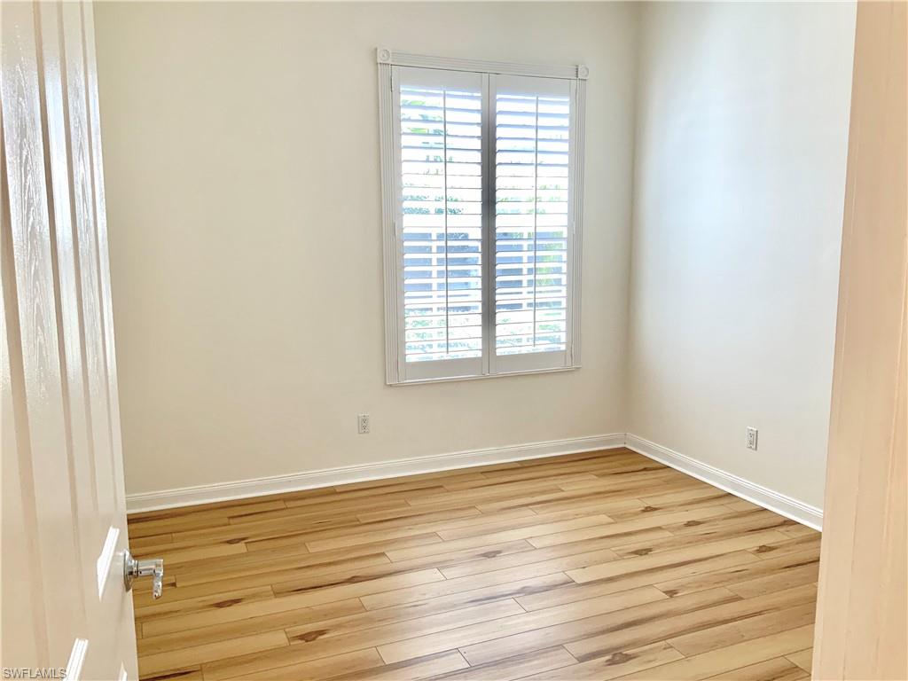 ISLAND WALK - Residential