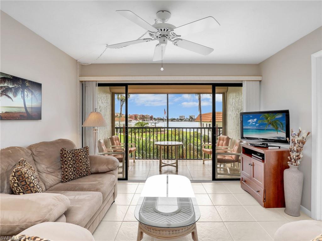 SMOKEHOUSE HARBOUR - Residential