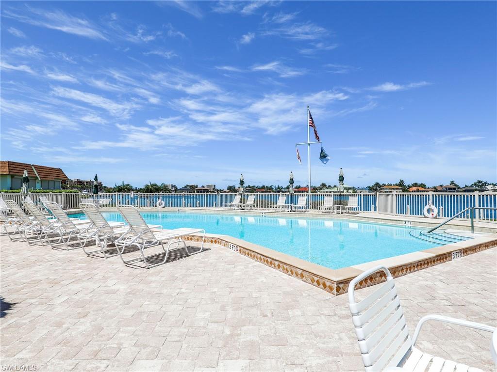 SMOKEHOUSE HARBOUR - Residential