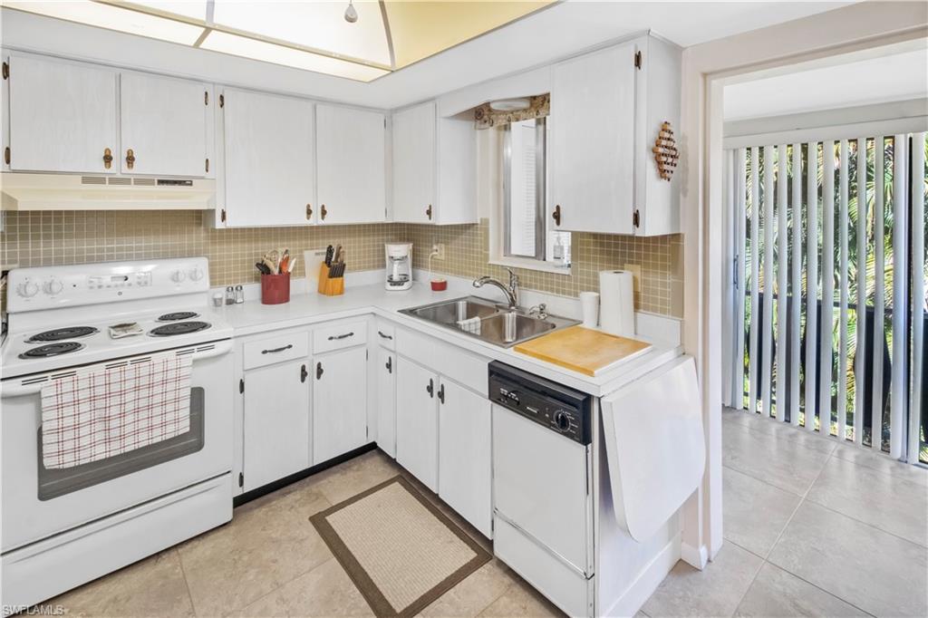 FAIRWAYS I - Residential