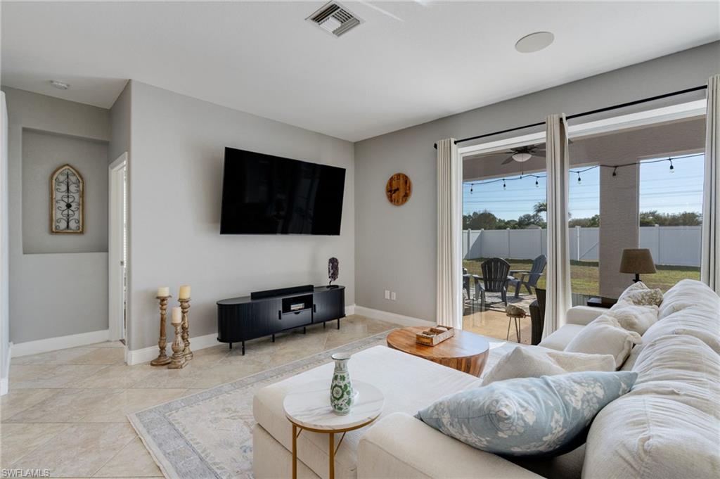 SILVERLAKES - Residential