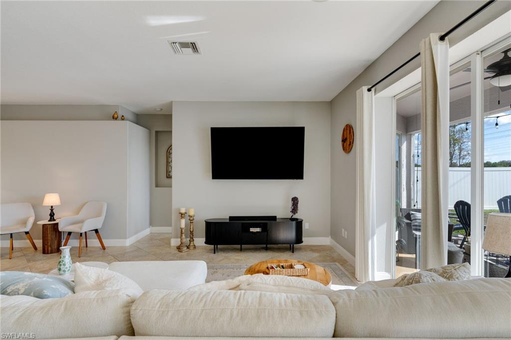 SILVERLAKES - Residential