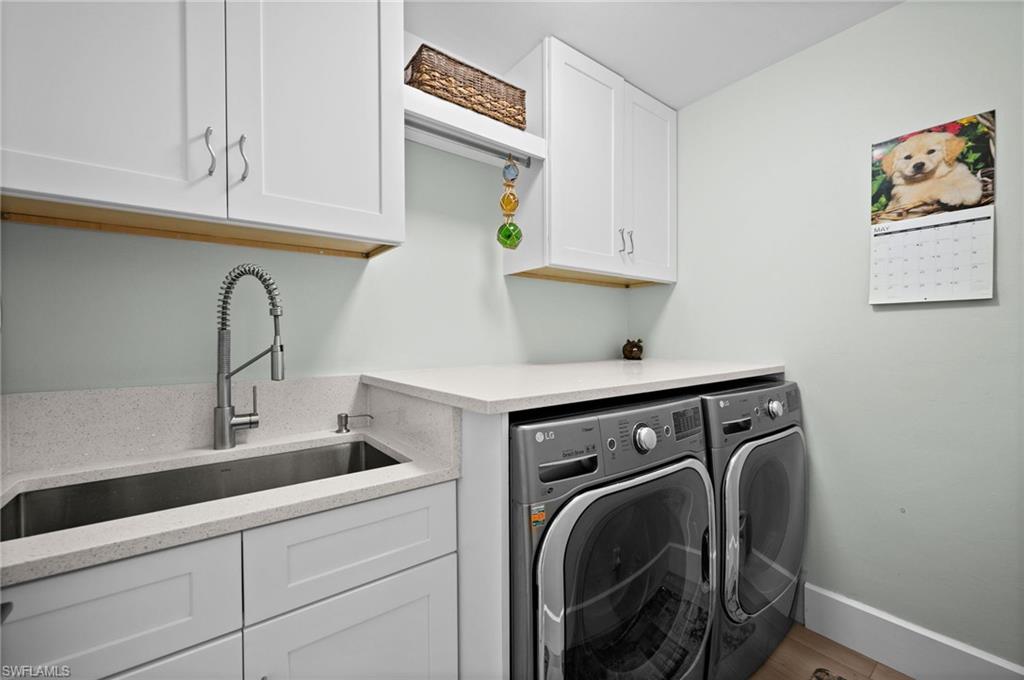 LAUREL LAKES - Residential