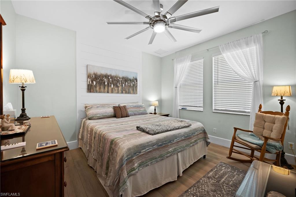 LAUREL LAKES - Residential