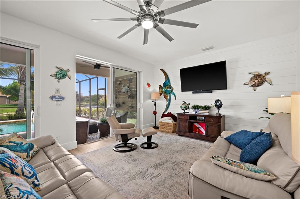 LAUREL LAKES - Residential